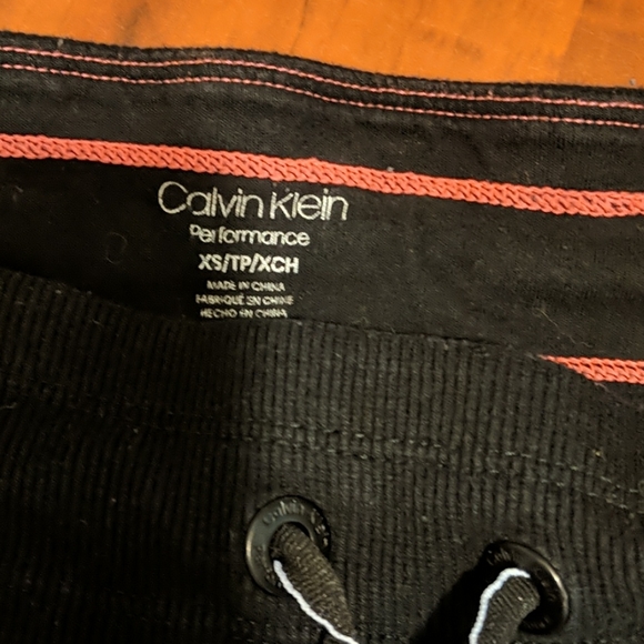 Calvin Klein sweatpants - Picture 2 of 3